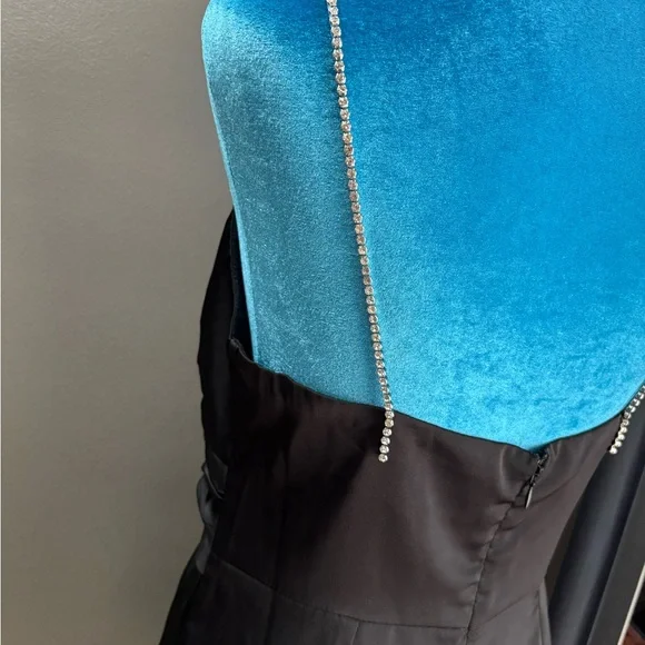 DO+BE Black Sleeveless Halter Mini Dress - Picture 8 of 16